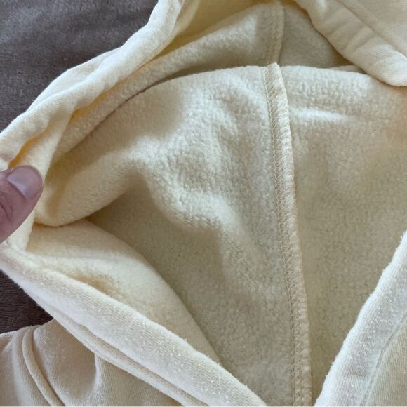 GAP Women’s Heritage Collection “Vanilla Pudding”Sweater Current Season M NWOT - Picture 5 of 10